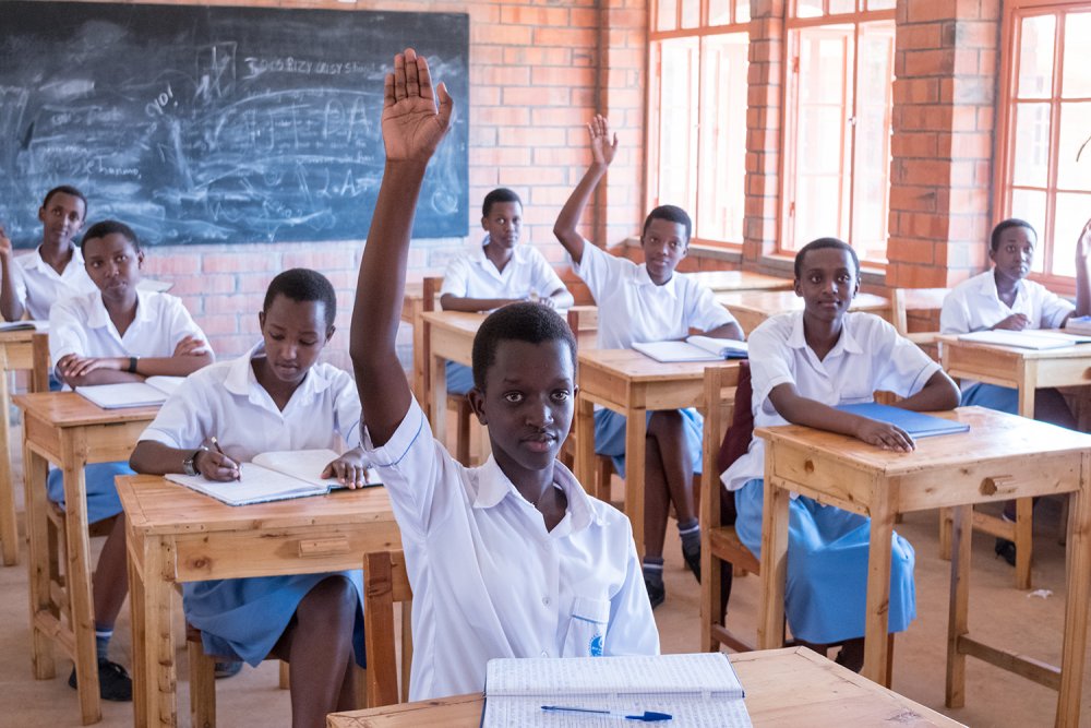 Les habitants du secteur de Janja préoccupés par les longues distances et les risques liés à la scolarisation des élèves dans le cadre du programme 12YBE