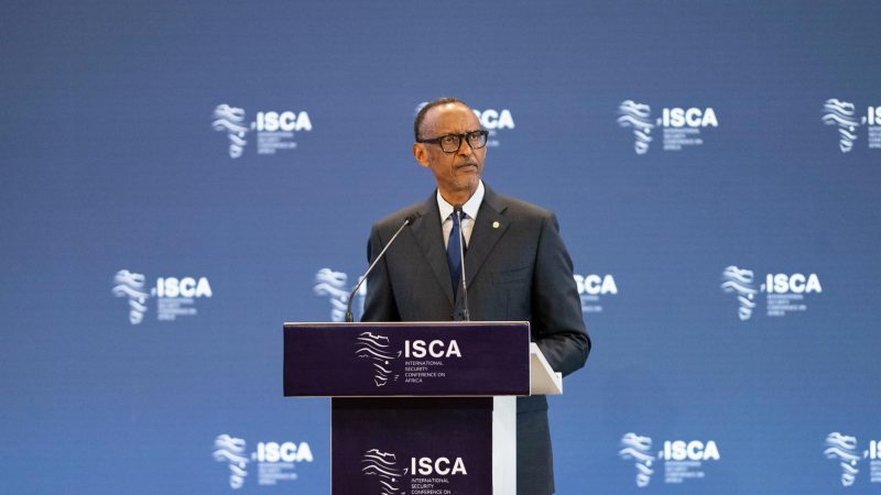 “La paix et la sécurité de l’Afrique ne peuvent venir de l’extérieur” Paul Kagame