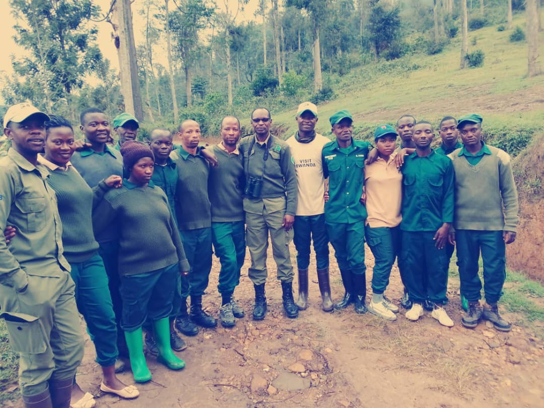Claver Ntoyinkima reconvertit les communautés locales en protecteurs de la biodiversité du parc Nyungwe