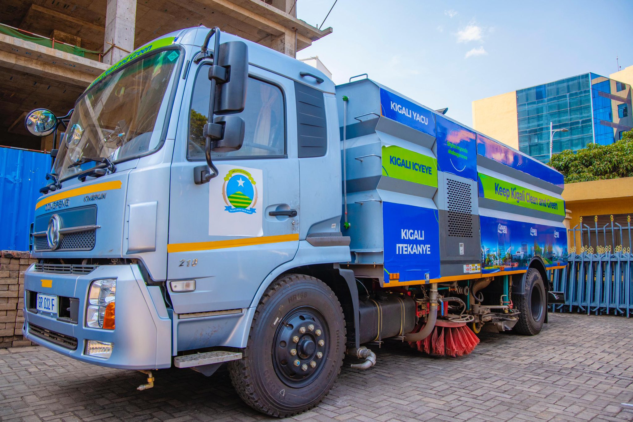 La Ville de Kigali adopte une technologie de nettoyage routier moderne