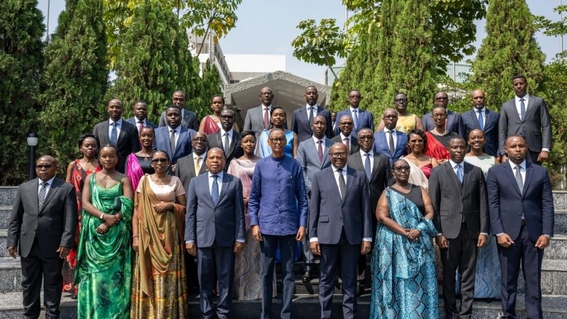 La composition du nouveau gouvernement dirigé par le Dr Justin Nsengiyumva