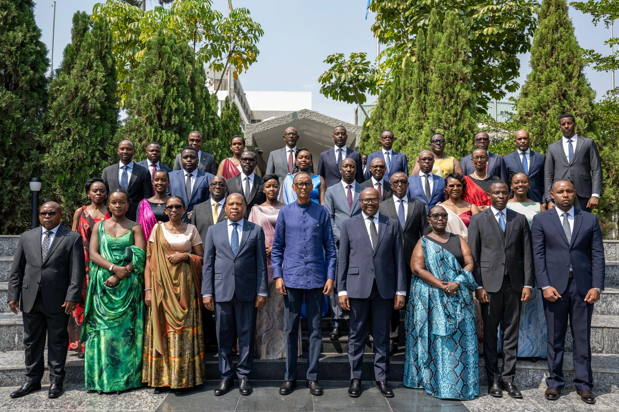 La composition du nouveau gouvernement dirigé par le Dr Justin Nsengiyumva