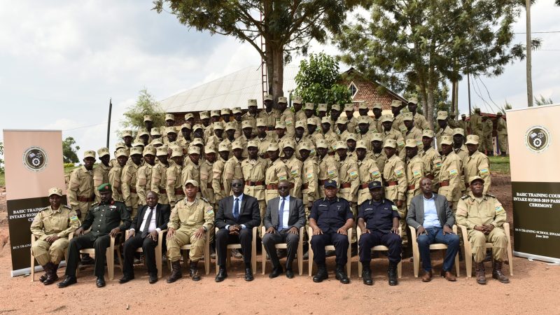 Le président Paul Kagame a promu 190 agents pénitentiaires et en a révoqué 219