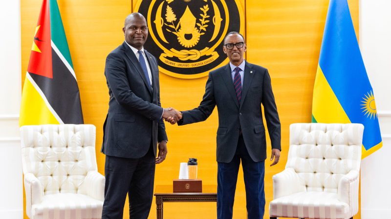 Kagame accueille le président mozambicain Chapo pour une visite axée sur la coopération sécuritaire et économique
