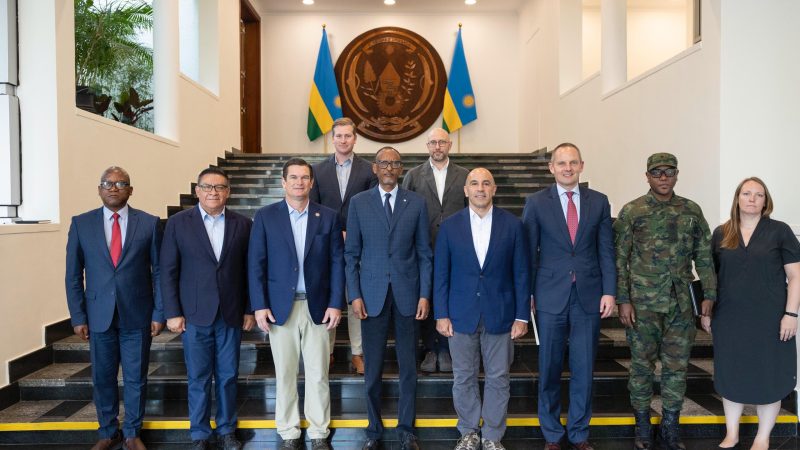 Le Président Kagame a reçu une délégation du Congrès américain