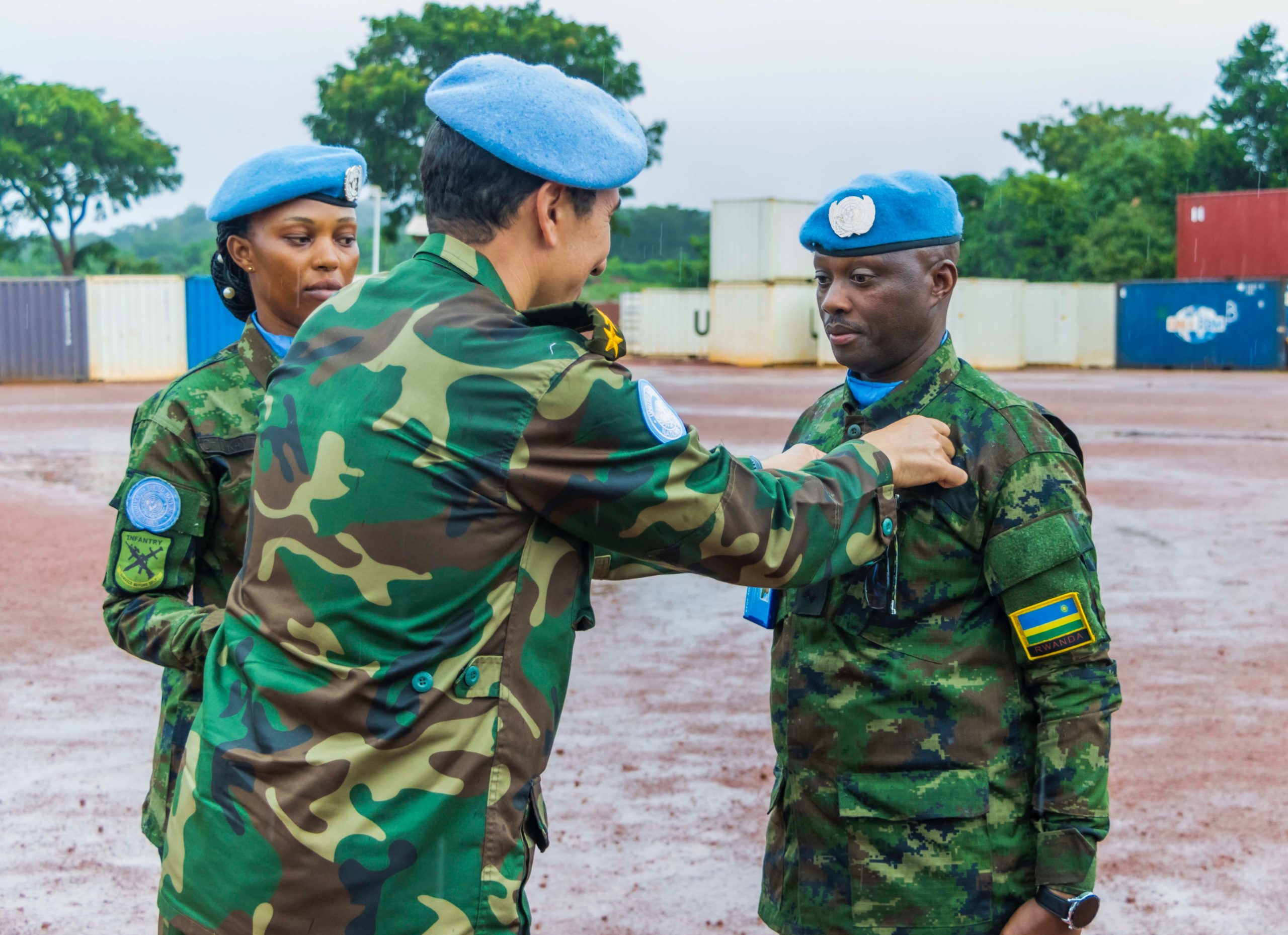 Les casques bleus rwandais en République Centrafricaine reçoivent les médailles de service de l’ONU