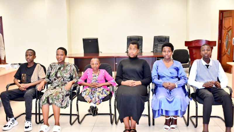 Au Rwanda, les enfants exercent le droit de participation à travers les élections de leur Forum