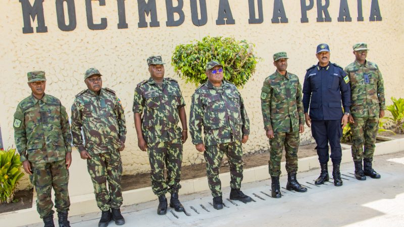 Mozambique: le chef d’état‑major visite les forces rwandaises à Mocímboa da Praia