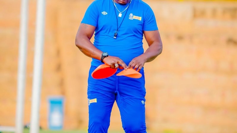 Rayon Sports: Lomami Marcel dirige ses premières séances d’entraînement comme entraîneur adjoint