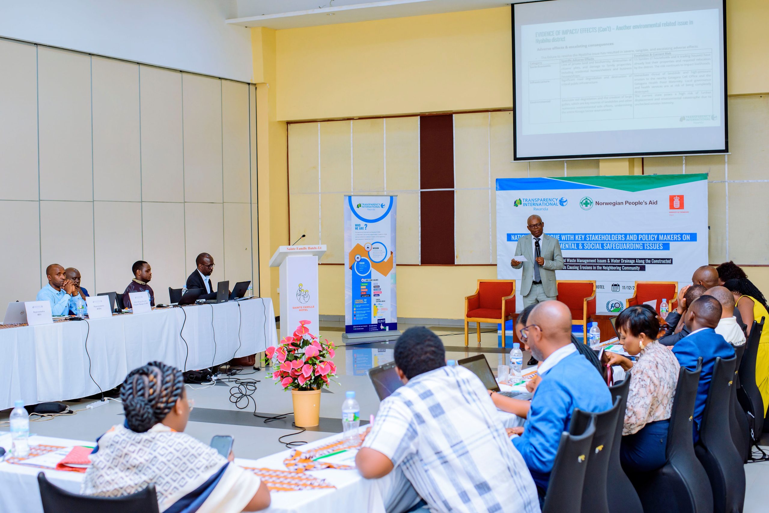 Transparency International Rwanda tire la sonnette d’alarme sur la mauvaise gestion des déchets et l’érosion