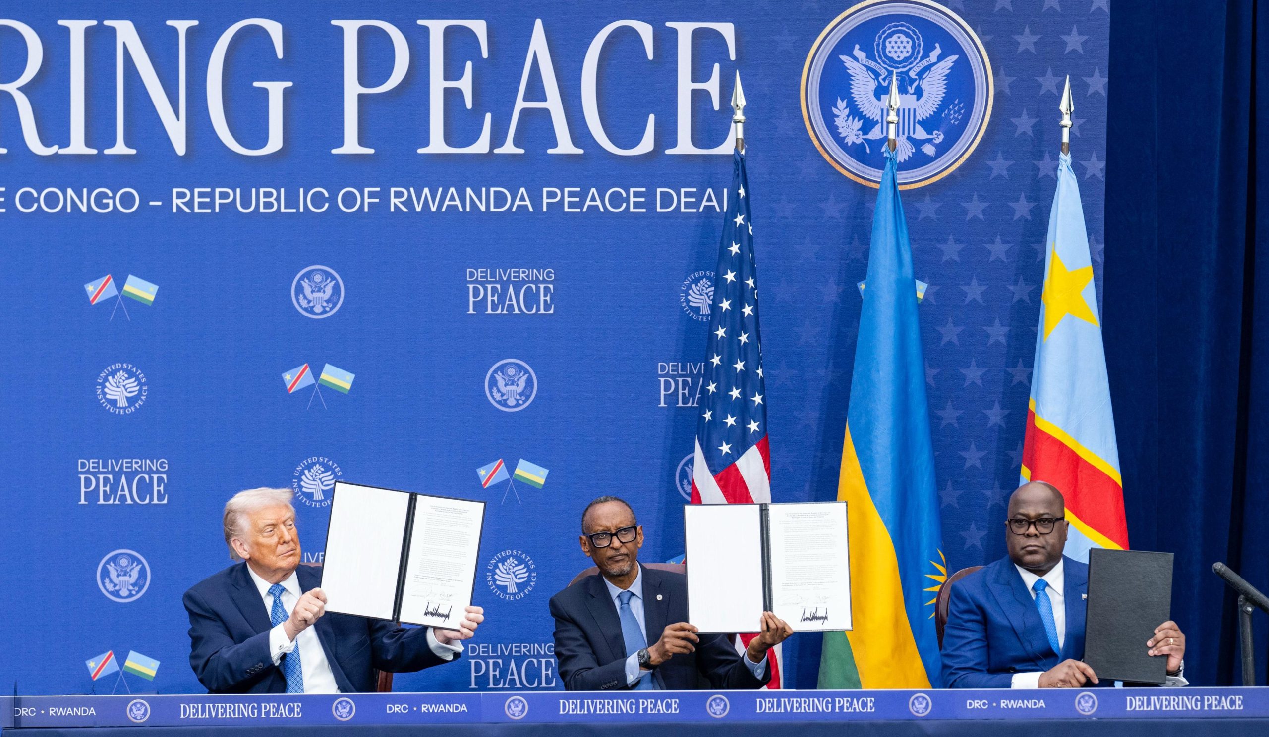 Washington: Kagame et Tshisekedi signent un accord de paix sous le regard de Donald Trump