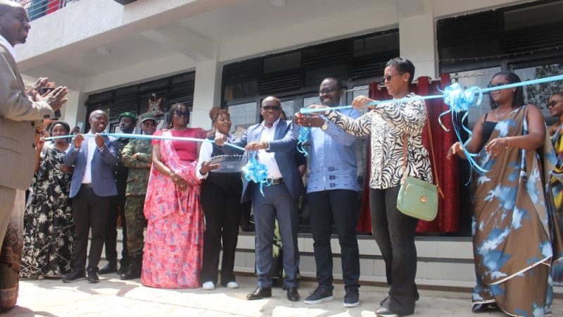 Rubavu: d’anciens vendeurs ambulants inaugurent un centre commercial de 450 millions de francs rwandais