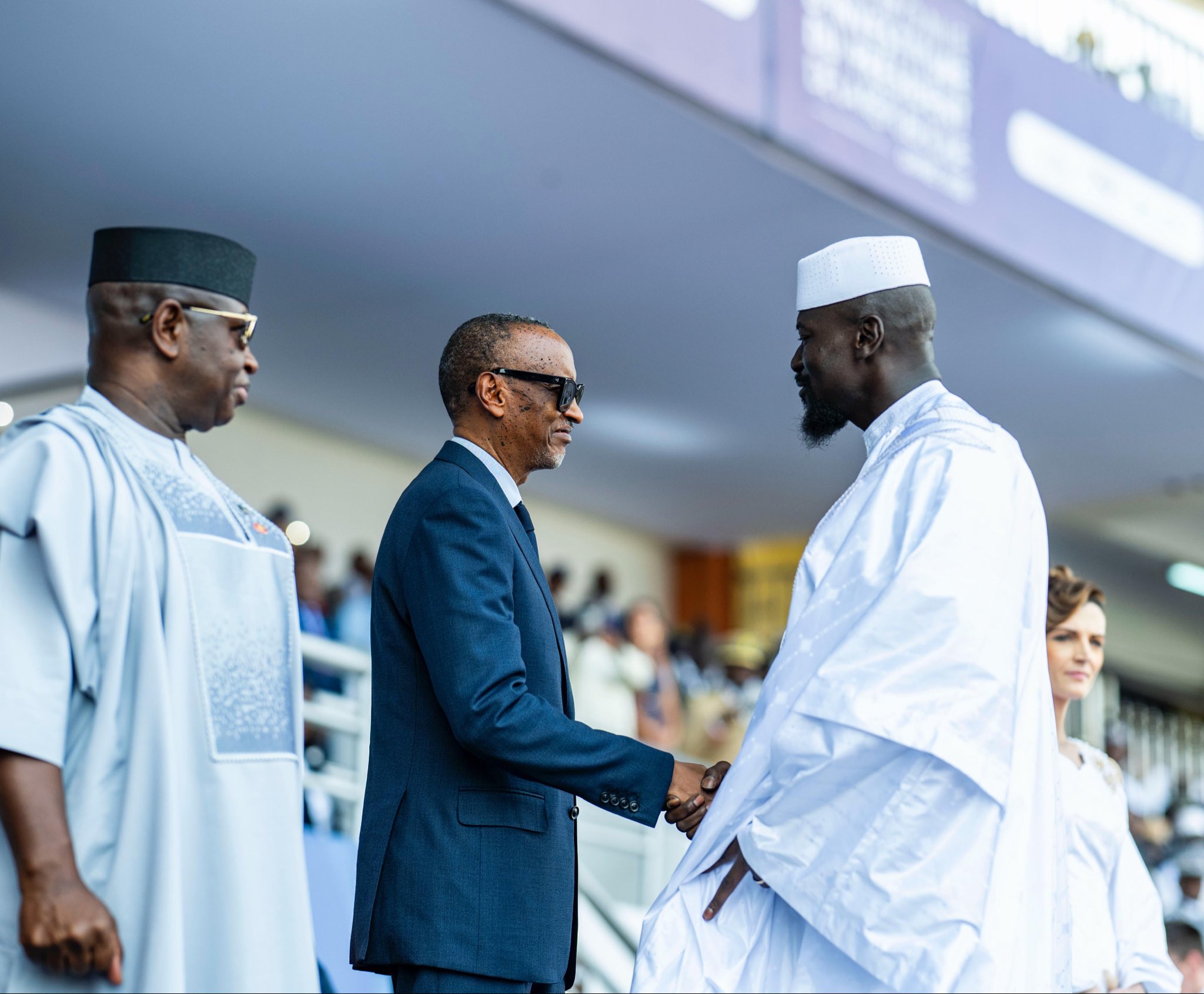 Paul Kagame assiste à l’investiture du président guinéen Mamadi Doumbouya