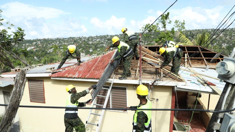 Les ingénieurs des RDF et des JDF lancent des travaux conjoints de reconstruction à Montego Bay
