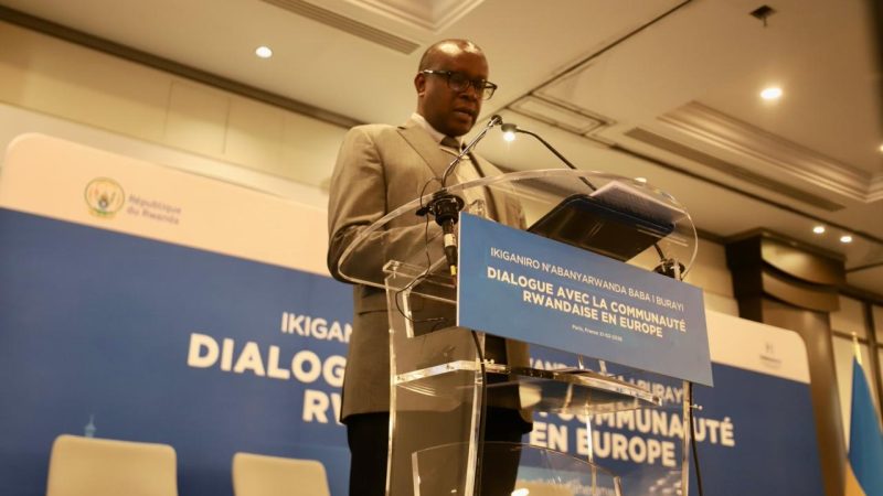 Paris: le ministre Bizimana appelle la diaspora rwandaise à défendre l’unité et la vérité historique