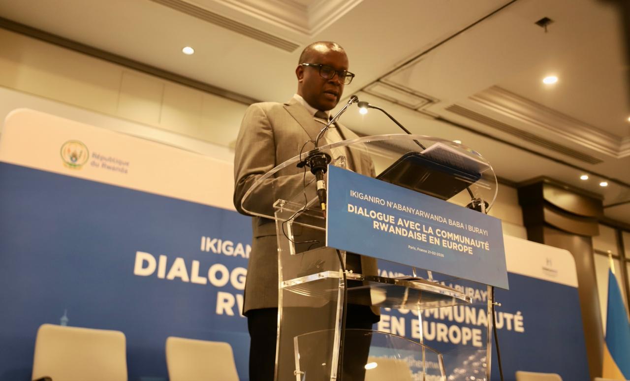 Paris: le ministre Bizimana appelle la diaspora rwandaise à défendre l’unité et la vérité historique
