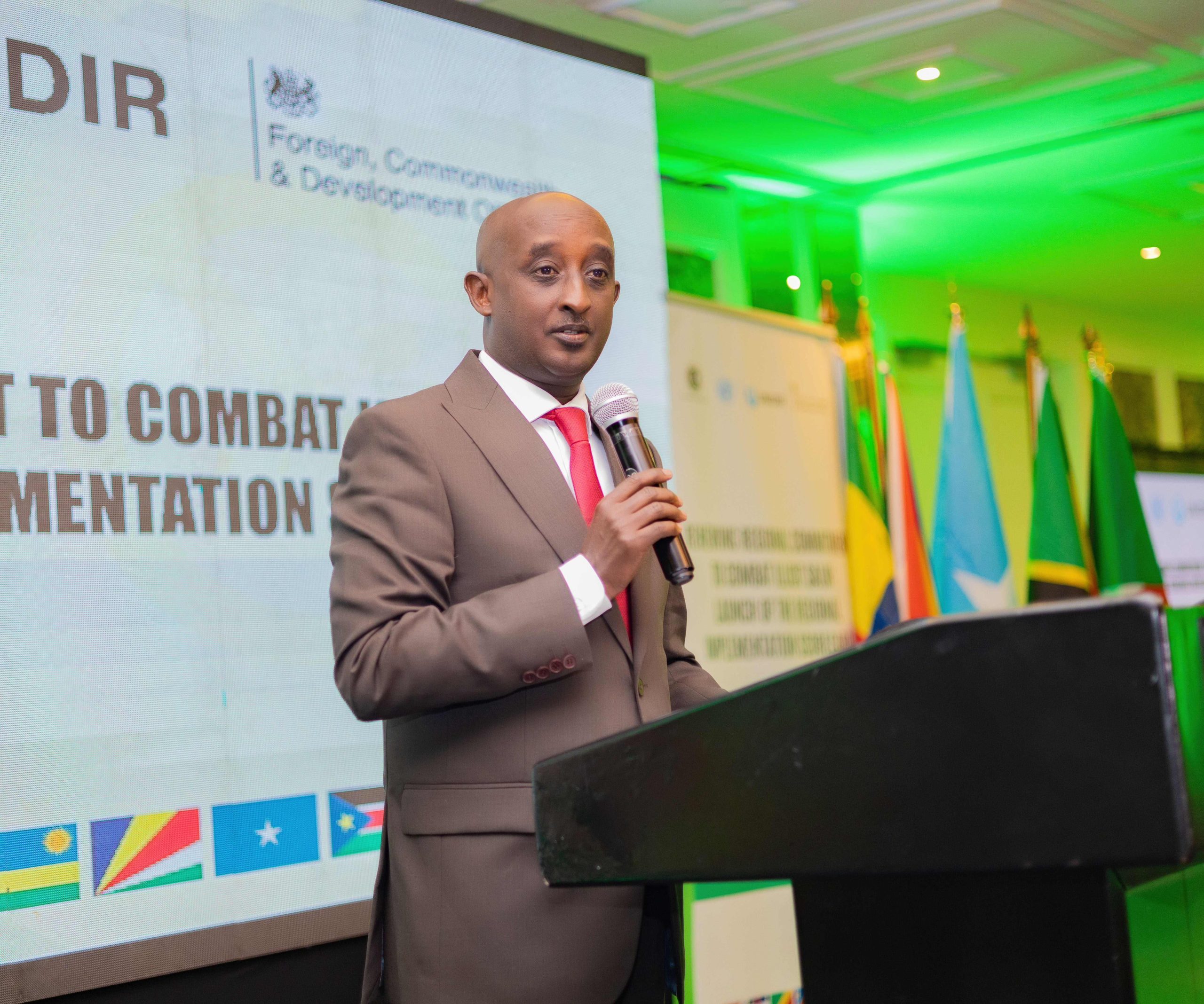 Le Commissaire général de la Police rwandaise CG Namuhoranye au Kenya pour une réunion sur les armes légères
