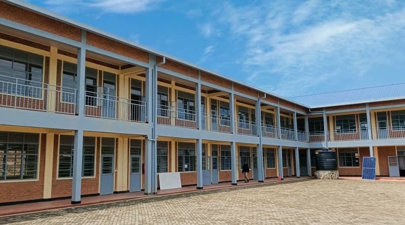 Karongi: à Mubuga TSS, une école technique moderne forme ensemble réfugiés et jeunes Rwandais