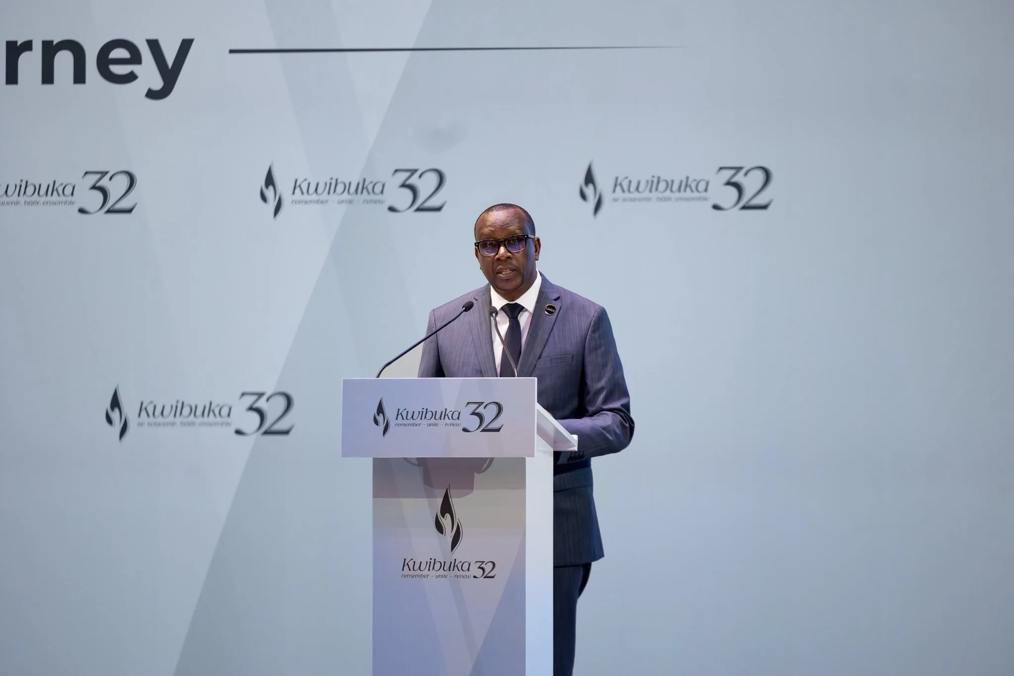 “Le génocide commence par des idées” : Le ministre Bizimana alerte sur la résurgence de l’idéologie génocidaire dans la région