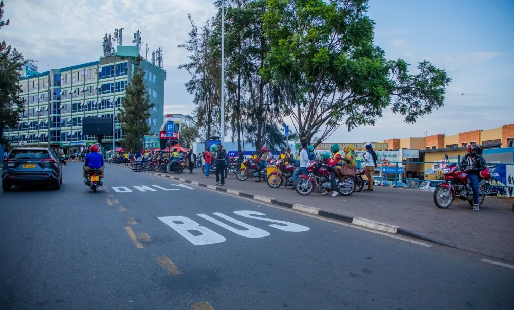 Kigali introduit des voies réservées aux bus aux heures de pointe à partir du 24 avril