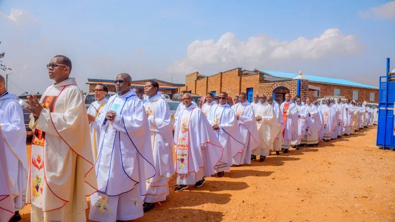 Église catholique: le paradoxe des chiffres entre croissance des fidèles et recul des vocations sacerdotales et religieuses