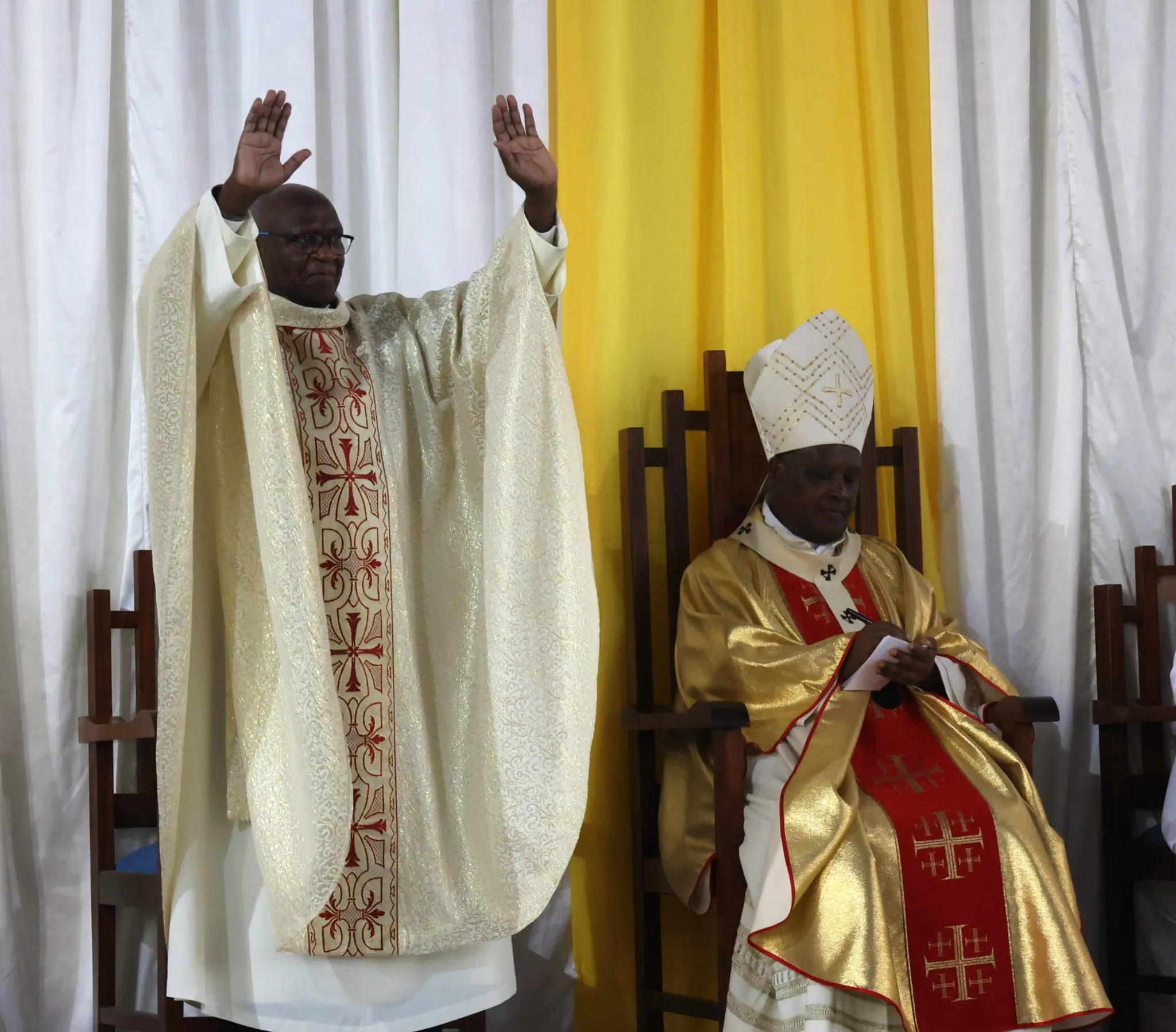 Le père André Kibanguka célébré pour ses 50 ans de sacerdoce et son héritage au Collège Saint-André de Nyamirambo