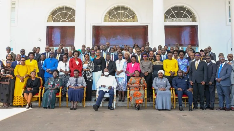 Ouganda: le président Museveni salue son gouvernement sortant et appelle à plus d’intégrité