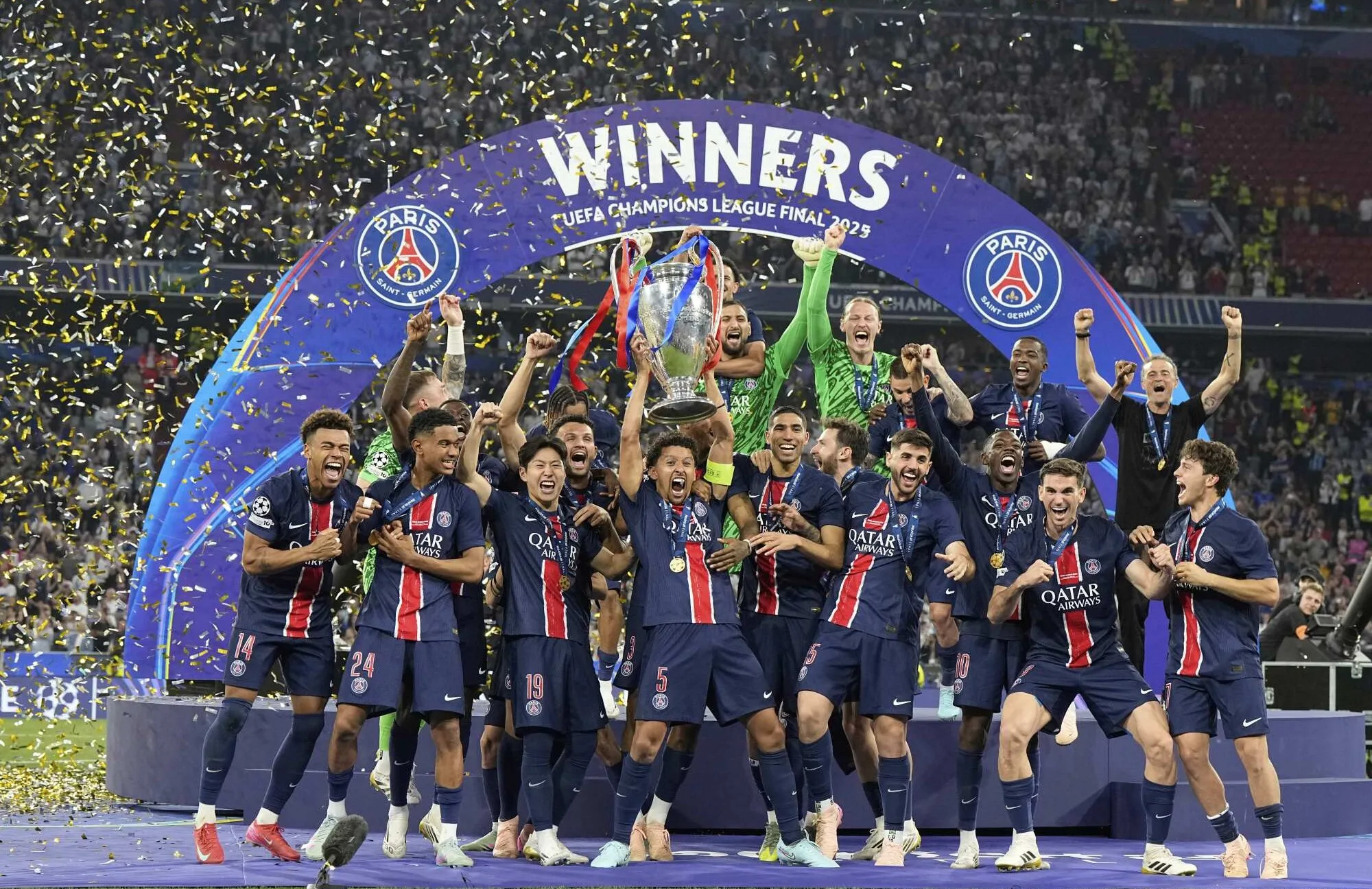 Ligue des champions: Paul Kagame félicite le PSG après un deuxième sacre européen consécutif