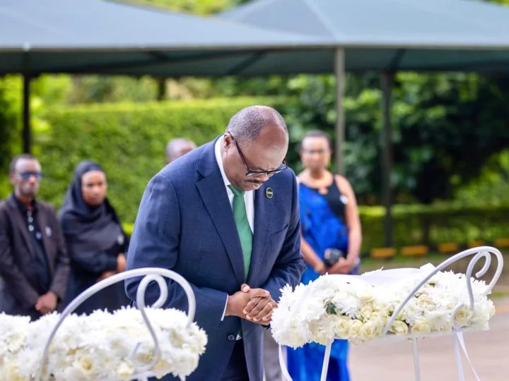 Kwibuka 32: Le Premier ministre Justin Nsengiyumva appelle à la responsabilité et à la vigilance face à l’idéologie génocidaire