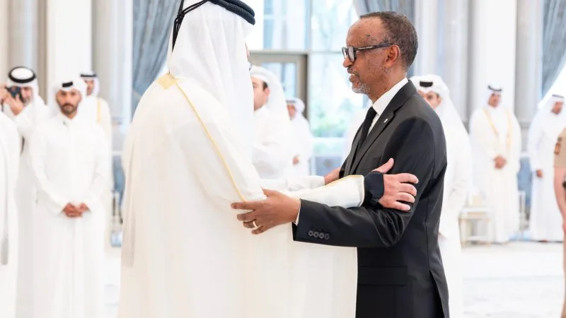 À Doha, le président Kagame présente personnellement ses condoléances à l’Émir du Qatar après le décès du Père Émir