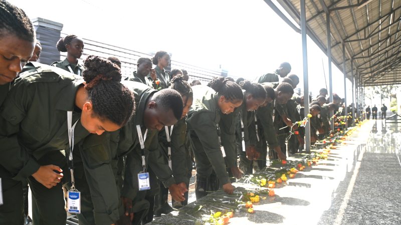 De l’enfer du puits au pardon: La leçon de résilience de Nepomuscene Sibomana aux jeunes Indangamirwa à Kiziguro