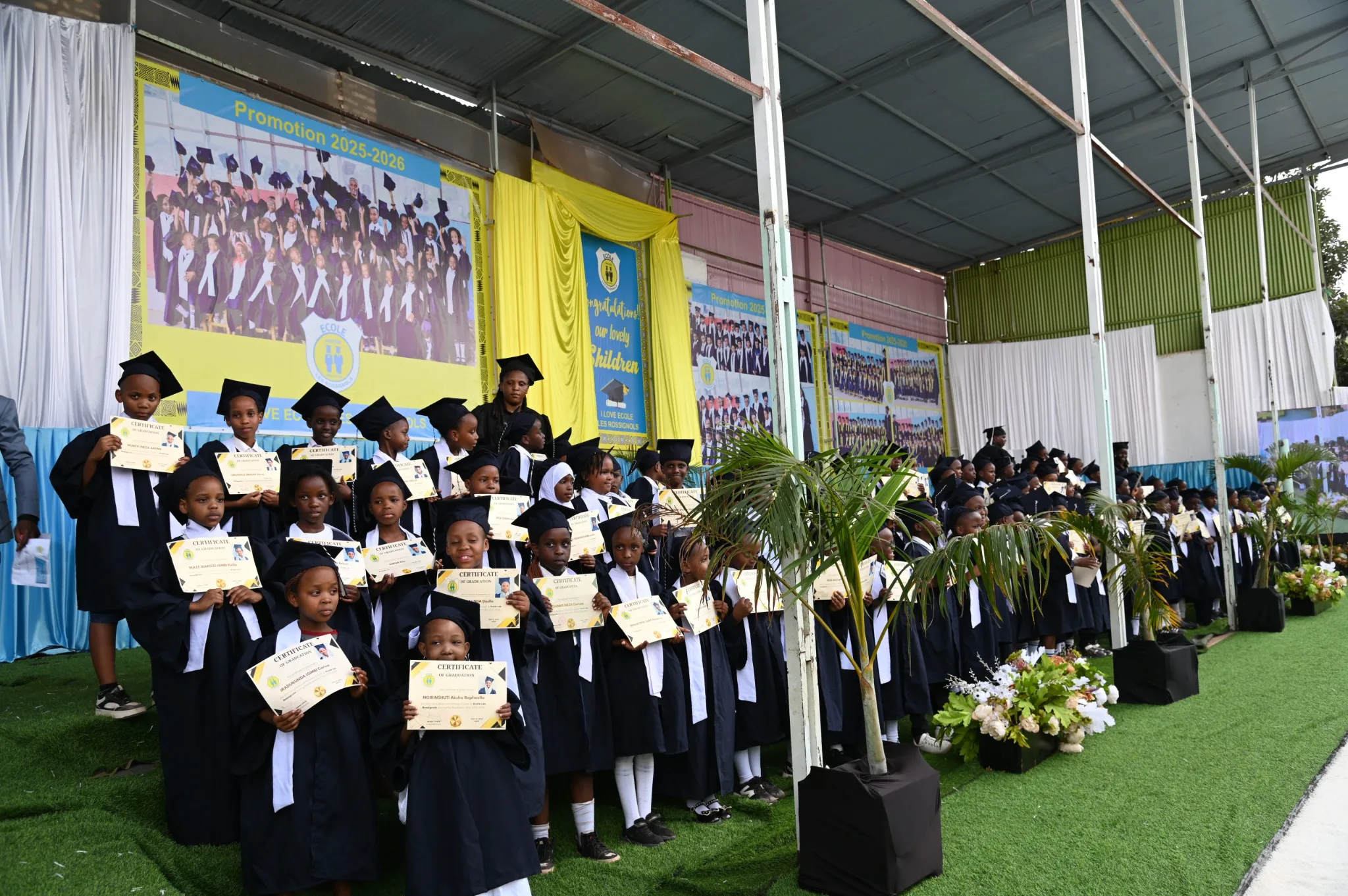 L’École Les Rossignols clôture l’année scolaire 2025-2026 par une collation de grades en l’honneur de 240 élèves