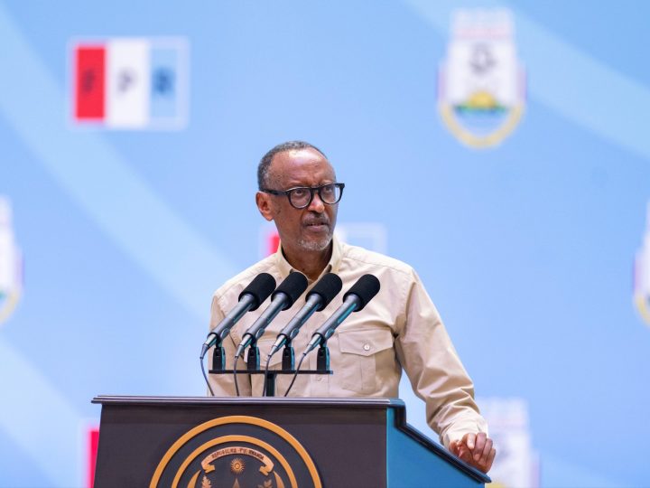«N’investissez pas dans les “vibes”, mais dans des fondations solides» : le président Paul Kagame appelle la jeunesse à privilégier le durable plutôt que l’éphémère.