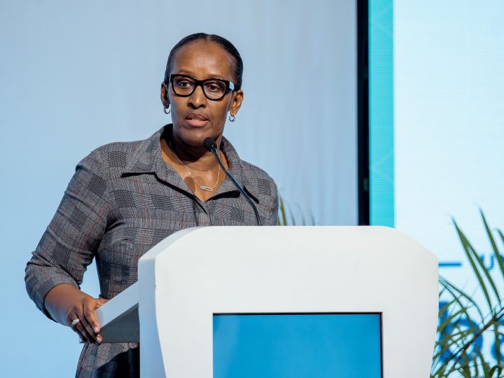 À Butaro, Bill Gates et Jeannette Kagame mobilisent les acteurs de la santé pour accélérer la réduction de la mortalité maternelle et infantile