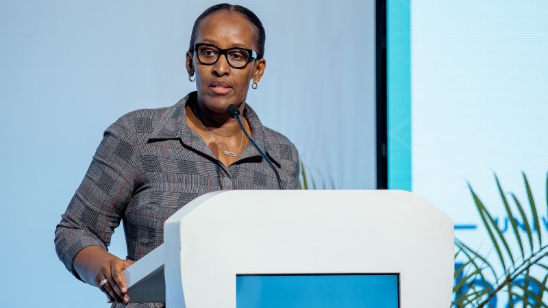 À Butaro, Bill Gates et Jeannette Kagame mobilisent les acteurs de la santé pour accélérer la réduction de la mortalité maternelle et infantile