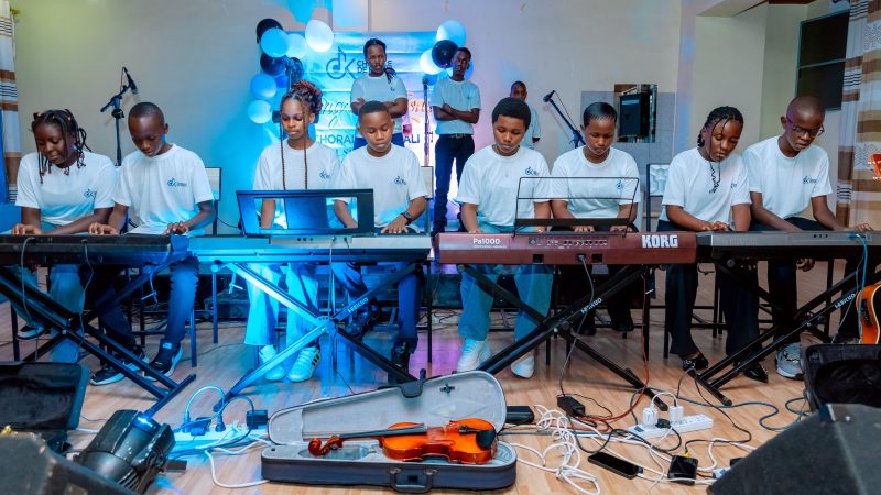 Avec la Chorale de Kigali, une cinquantaine d’enfants découvrent l’art de l’agréable à l’oreille