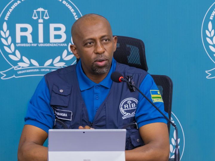 Alcool non conforme: 80 suspects arrêtés, dont 16 présentés par le RIB et la Police à Kigali
