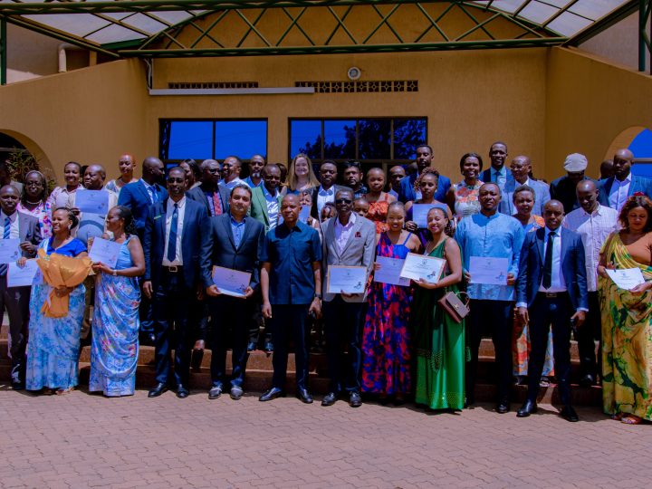 Kicukiro: 19 étrangers prêtent serment et deviennent citoyens rwandais