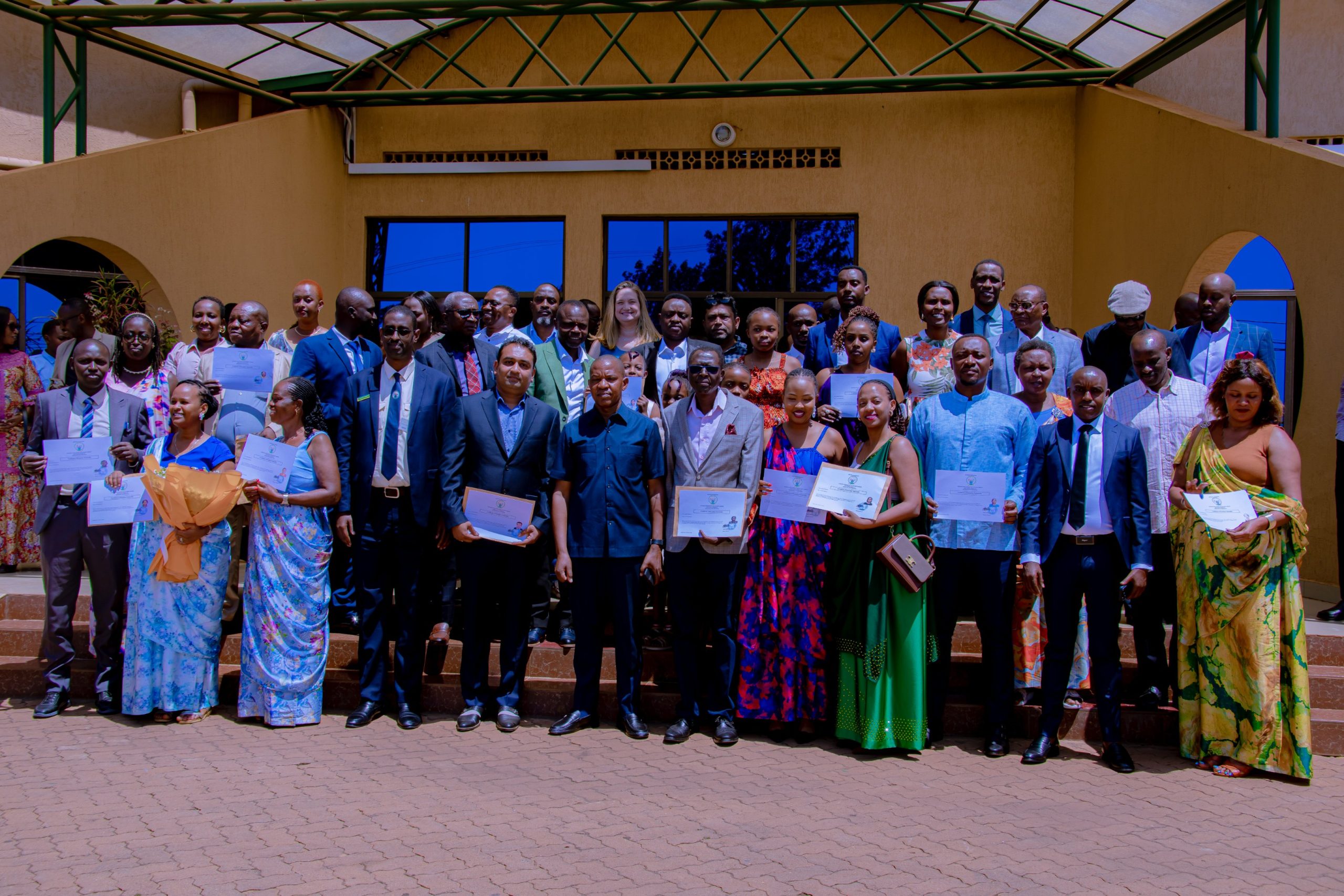 Kicukiro: 19 étrangers prêtent serment et deviennent citoyens rwandais