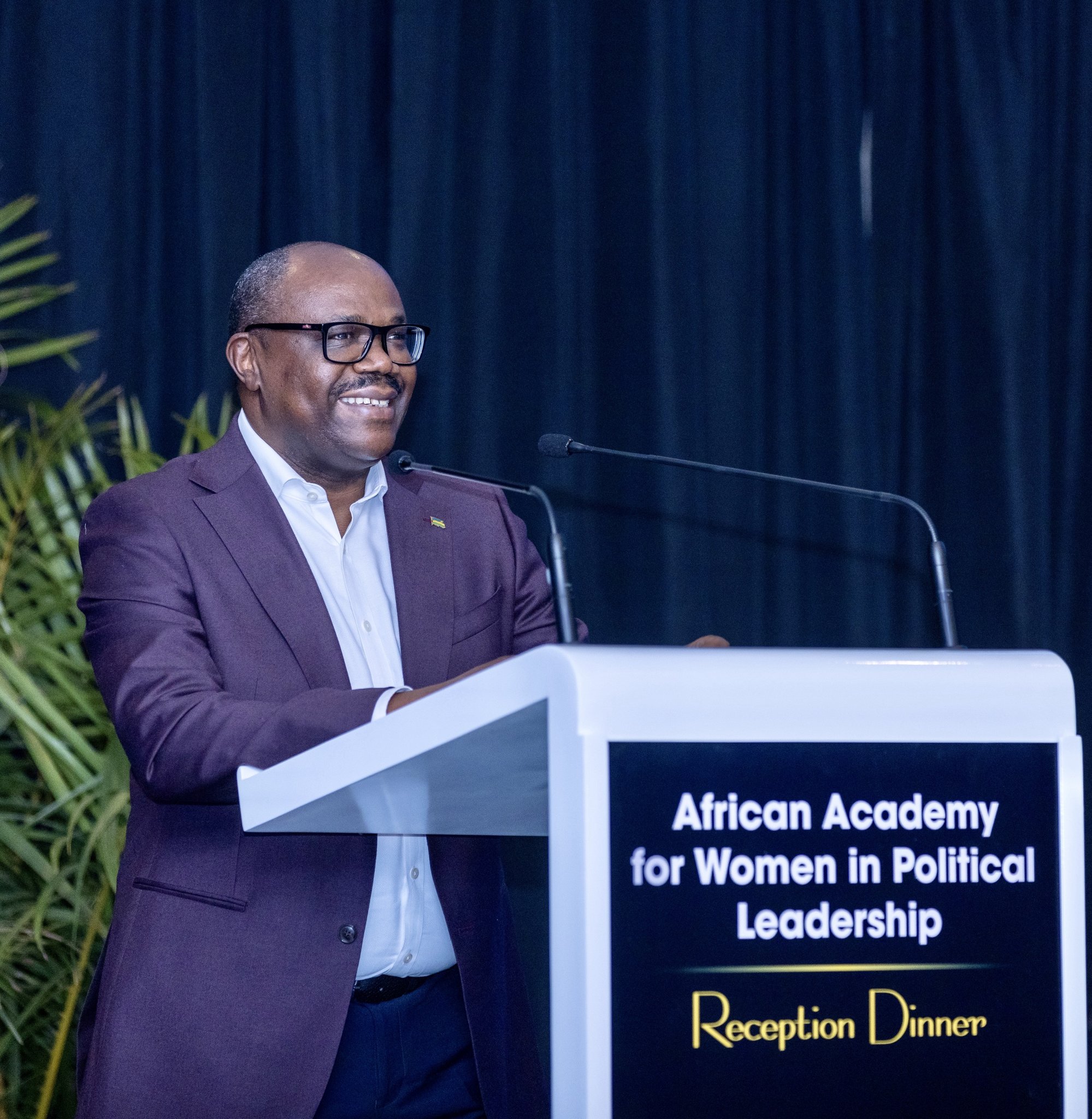 “Un pays ne peut réaliser son plein potentiel en laissant les femmes de côté”, affirme le Premier ministre Nsengiyumva