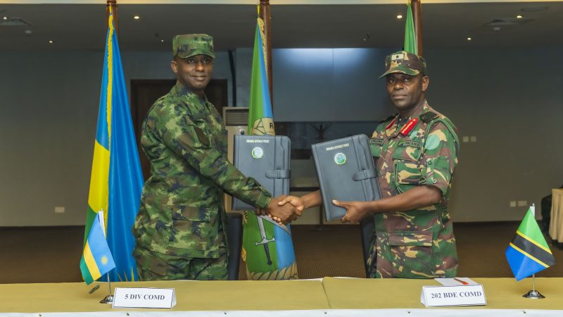 Rwanda-Tanzanie: la 16e réunion des commandants de proximité s’achève à Nyagatare