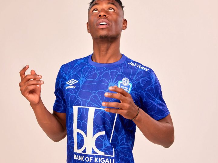 Rayon Sports dévoile ses nouveaux maillots avant son rendez-vous continental au Cameroun