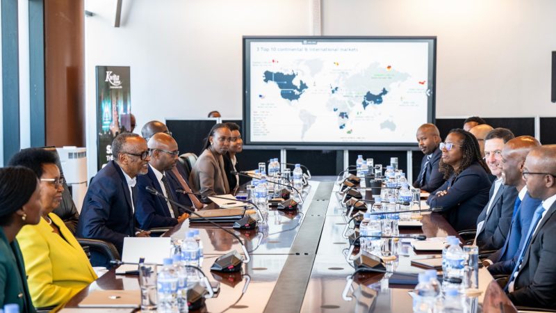 Le président Kagame appelle le RDB à accélérer la croissance portée par le secteur privé