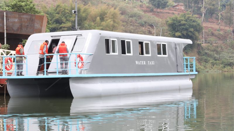 Nkombo: un nouveau bateau pour faciliter les déplacements et le transport des marchandises