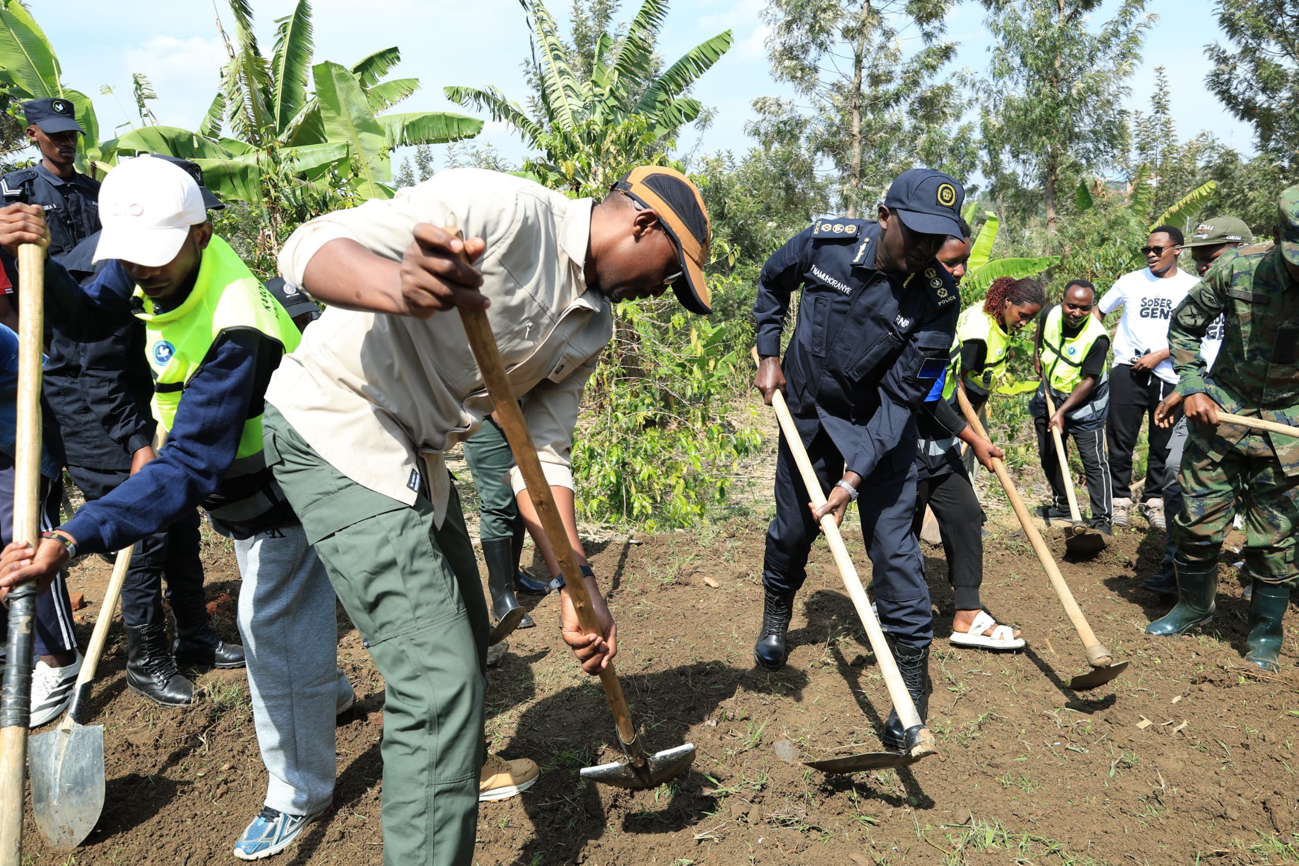SoberGen:  Special Umuganda pour mobiliser les jeunes contre les drogues et l’alcoolisme