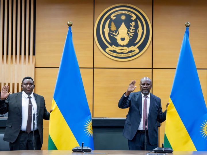 Le président Kagame appelle les nouveaux parlementaires à servir la population et à résoudre ses problèmes