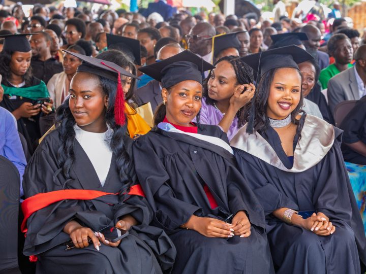 Université du Rwanda: 4 953 diplômés, dont 49 docteurs, célèbrent la fin de leur parcours académique